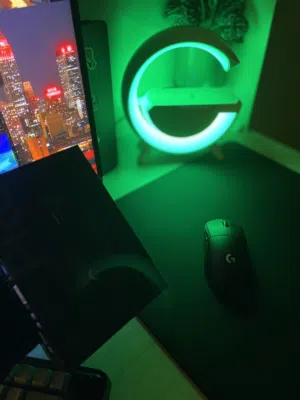 � للبيع Logitech G Pro X Superlight 2 بحالة شبه جديدة + ضمان  استخدام شهر فقط