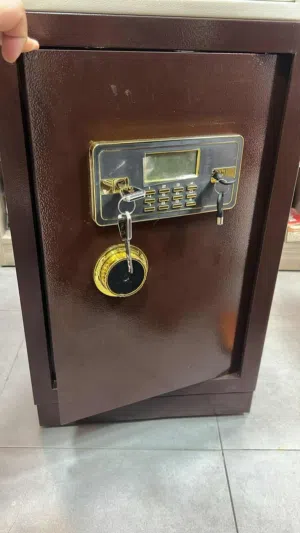 خزنه 70 كيلوغرام مقاس 70 سم رفوف 2 ضد الحريق