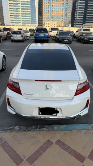 Honda Accord coupe 2.4 2017 White GCC