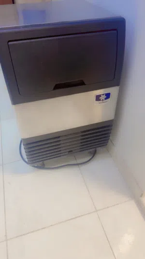 صانعه ثلج للبيع