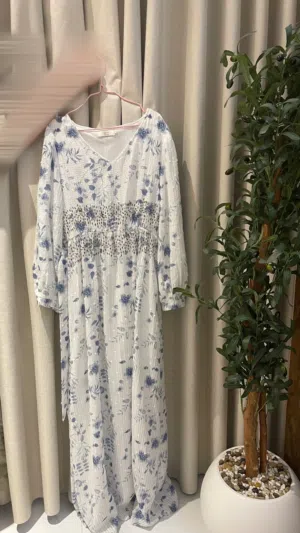 فستان ماكسي طويل