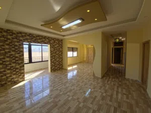 شقة 141 م طابق ثالث بسعر 36 ألف