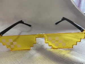 نضارات شمسية بحالة ممتازة