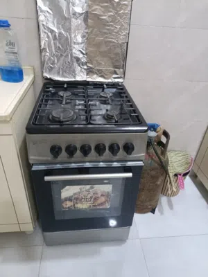 طباخ للبيع أخو الجديد كله شغال فرن أربع عيون جاهزة سعر 100 نهاءي