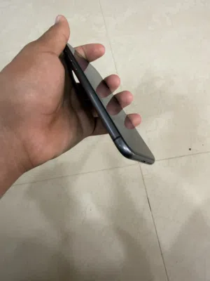 Apple iPhone 11 64 GB in Tripoli