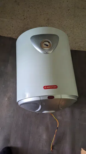 كيزر ارستون إيطالي وارد سعودي 50 لتر اقرأ الإعلان