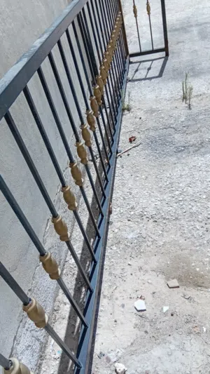 دربزين برندا حديد