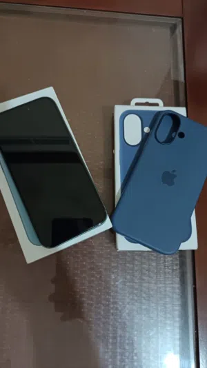 Apple iPhone 16 128 GB in Sharjah