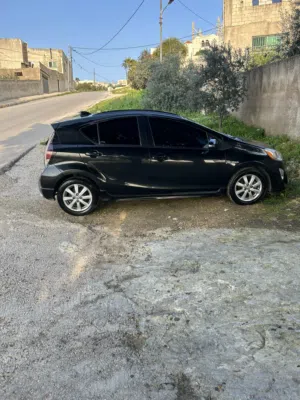 TOYOTA PRIUS C 2017