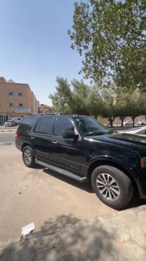 Used Ford Expedition in Al Riyadh