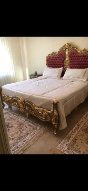 غرفة نوم فيكتورية مستعملة بحالة الوكالة