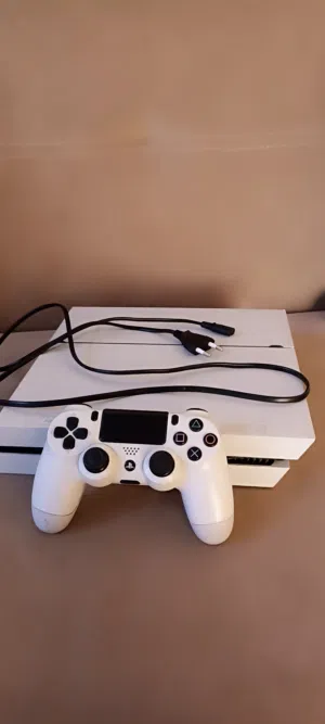 بلايستيشن 4 ومعاه دسكت GTA