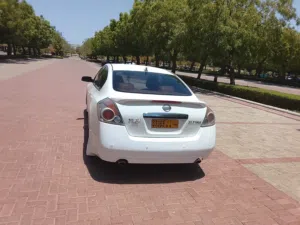 Used Nissan Altima in Al Batinah