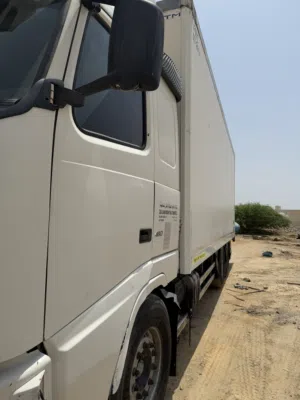Volvo Refrigerator Truck Model 2005