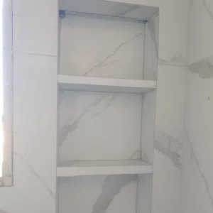فني بورسلين و رخام 