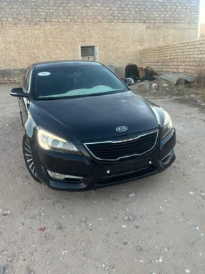 Kia . Cadenza . 2012 . New3