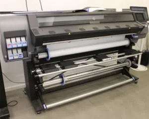 للبيع طابعة HP Latex 360 Printer عرض الطباعة: 160 سم طباعة Indoor & Outdoor