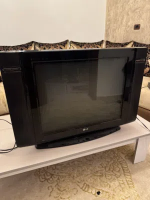 تلفزيون LG نظيف