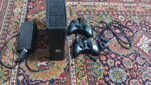 اكس بوكس 360 للبيع فيها خراب مع ايتين