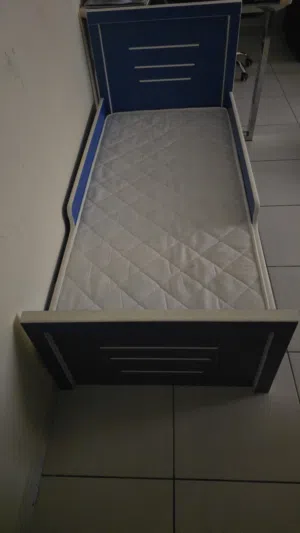 سرير اطفال