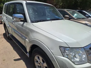 Mitsubishi pajero 2020