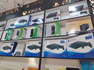 بلي ستيشن 4 كامل ملحقات 2 جويستك