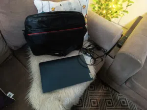 لابتوب لينوفو معالج سريلون الجيل الثاني عشر مستعمل بحالة ممتازة