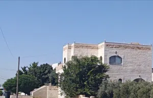 منزل مستقل للبيع. في ناعور طابقين دوبلكس نظام امريكي