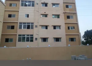 مبنى استماري بموقع مميز