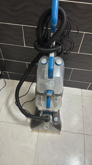 مكنسة كهربائية للسجاد