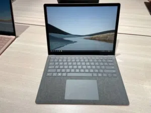 laptop Microsoft 3