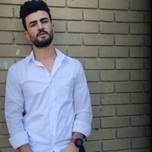 علي 