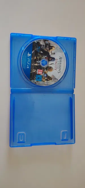 شريط لعبة اساسنز كريد يونيتي بلاستيشن فور PS4 للتواصل واتساب فقط .