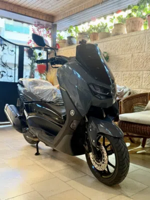 Yamaha . NMAX . 20222