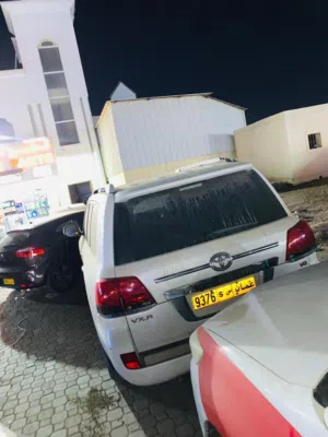 Used Toyota Land Cruiser in Muscat