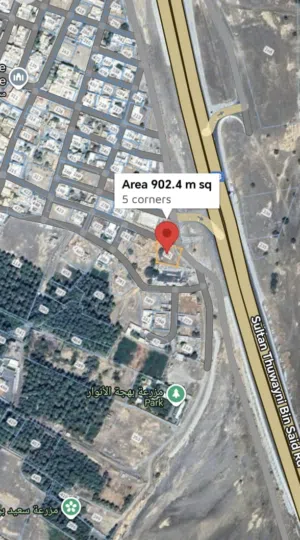 A residential/commercial land plot for sale / 	للبيع قطعة أرض (سكني/ تجاري  )