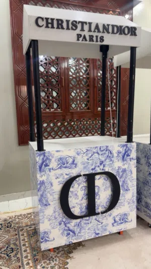 عربات ضيافة للبيع