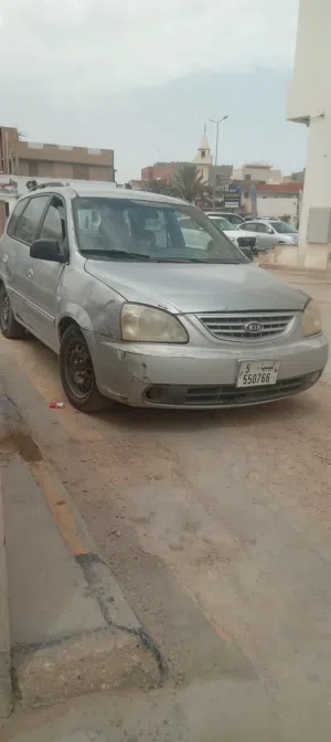 كيا كارينز 2006 كزيوني بيع او افاري