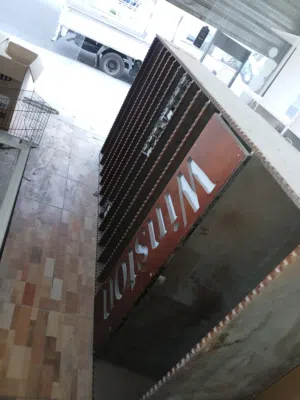 ديكورات محل