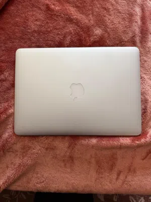 2017 MacBook Air Apple
