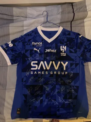 تيشيرت الهلال موقع من كل الاعبين جديد ومقاس L