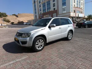 سوزوكى جراند فيتارا دفع رباعي ممتازة جدا موديل 2018