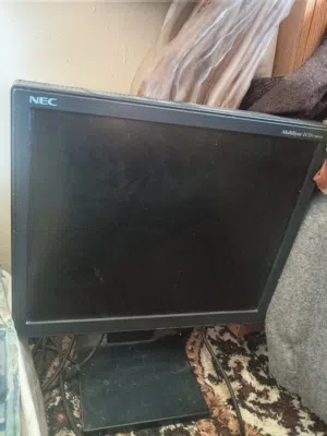 شاشه كمبيوتر وكاله بسعر مغري ونار