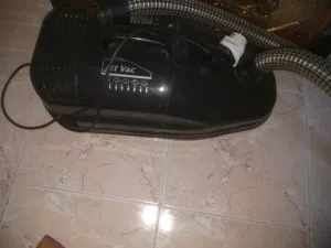 مكانس وأجهزة كهربائية للبيع vaccum and electrical house compliance for sale