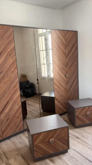 للبيع كبت 3 متر مع تسريحة و2 كمدينو من صفاة هوم بحالة جيدة جدا