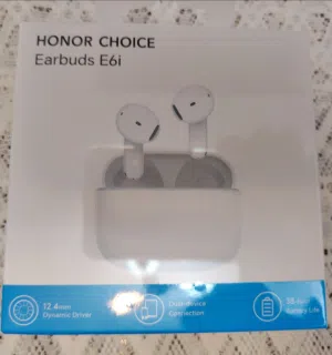 سماعات اذن بلوتوث جديدة من honor ذات لون ابيض