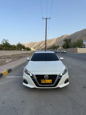 2019 Nissan Altima SV US Specs سيارة غير متضررة من حوادث SV 2019 للبيع نيسان التيما