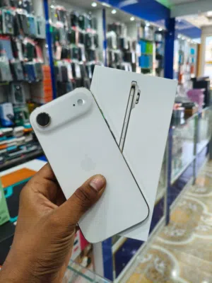 Brand New Apple iPhone 17 Air in Gold with 512 GB Storage