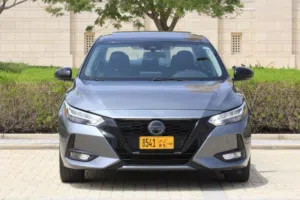 للبيع سنترا sr 2022فتحة سقف قمه ف نظافة