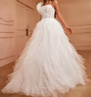 فسطان عرايس لون أبيض مميز